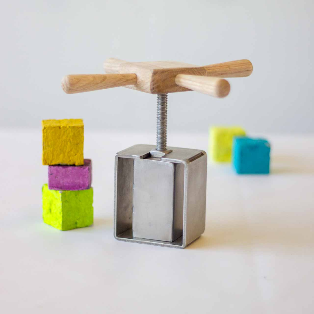 Cubcho Механична преса за рециклиране на хартия в строителни блокчета Square